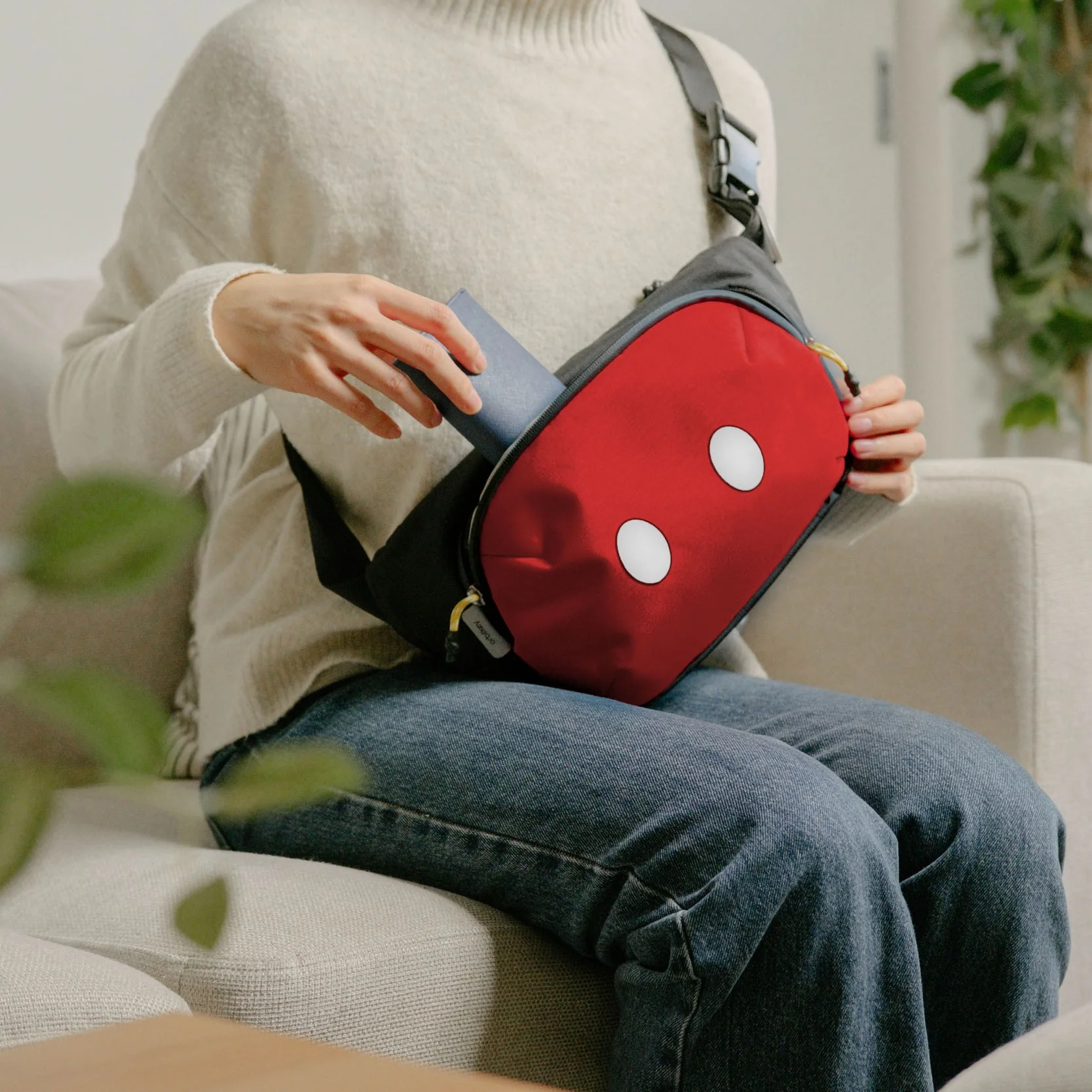 Disney™ | Orbitkey Sling (4L) - Image 6