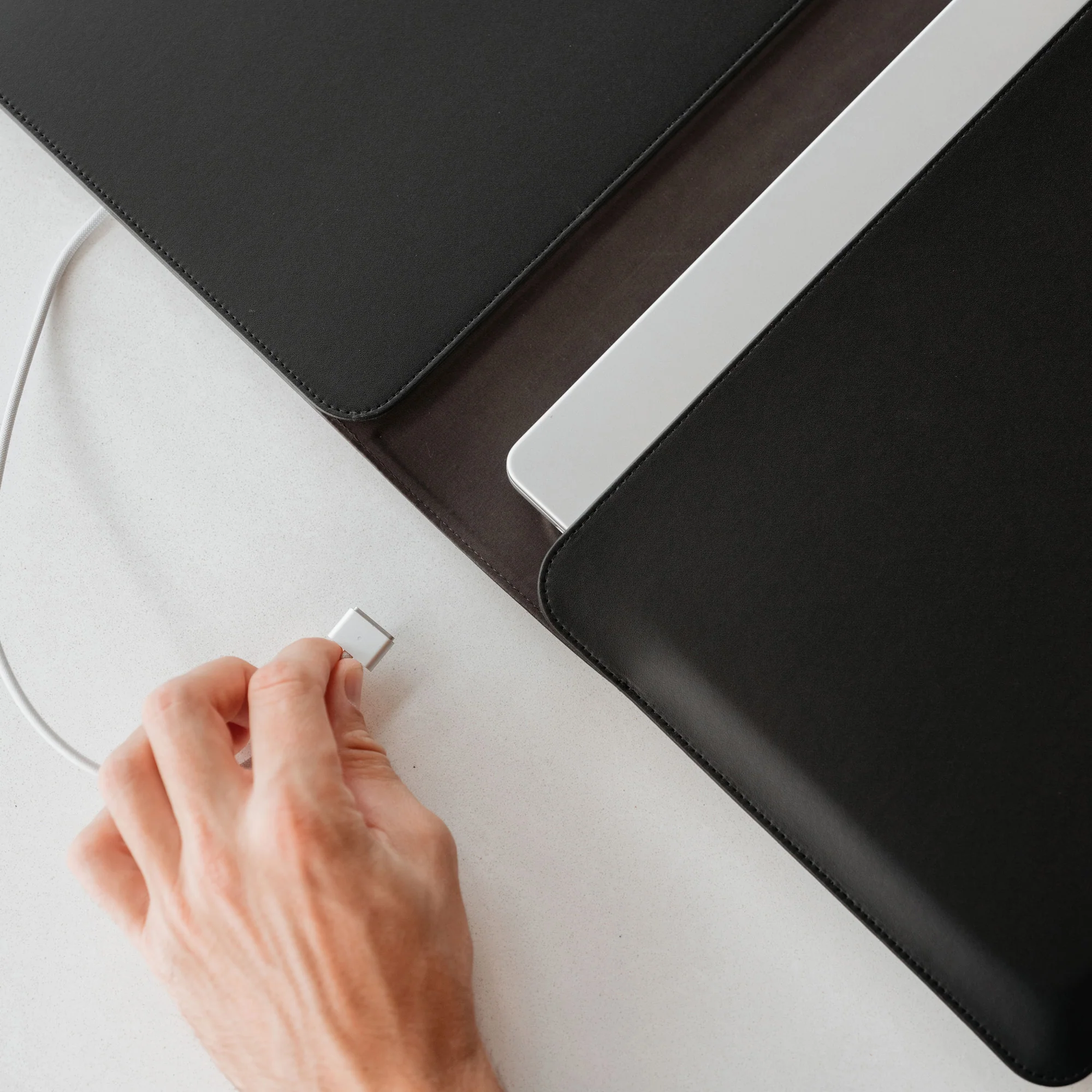 Hybrid Laptop Sleeve - Image 18