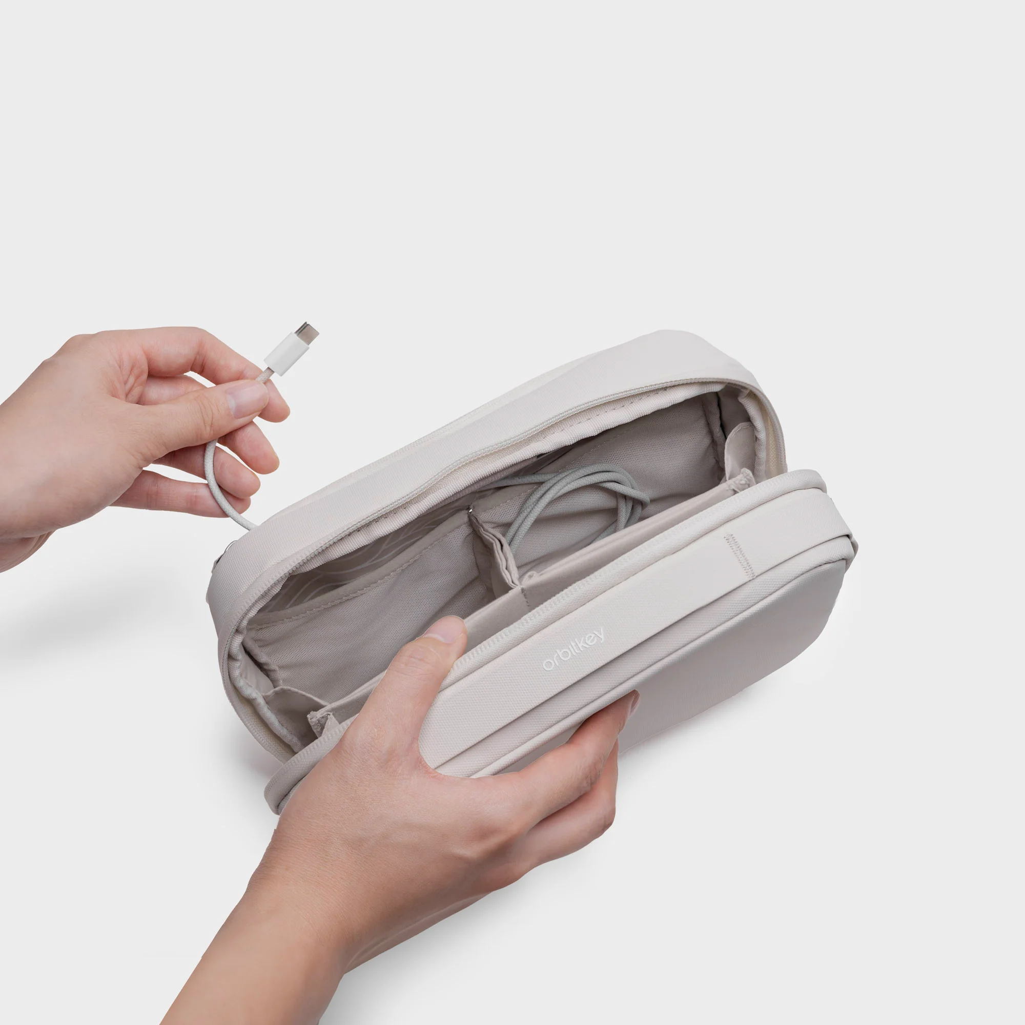 KonMari | Orbitkey 2-in-1 Tech Accessory Pouch - Image 3