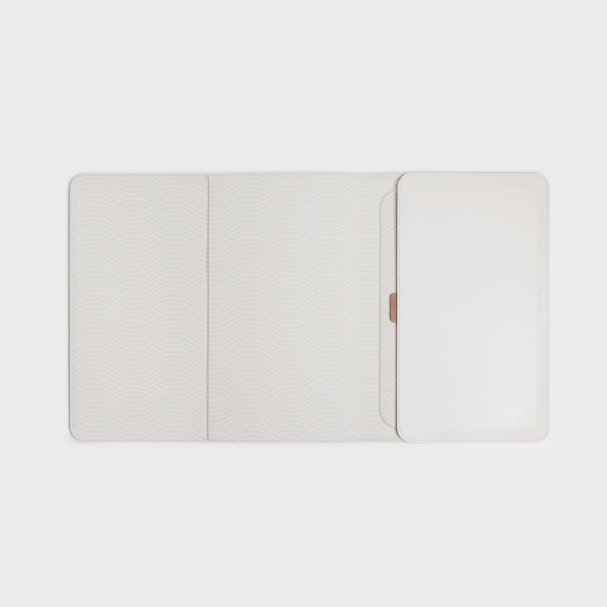 KonMari | Orbitkey Hybrid Laptop Sleeve 16" - Image 3