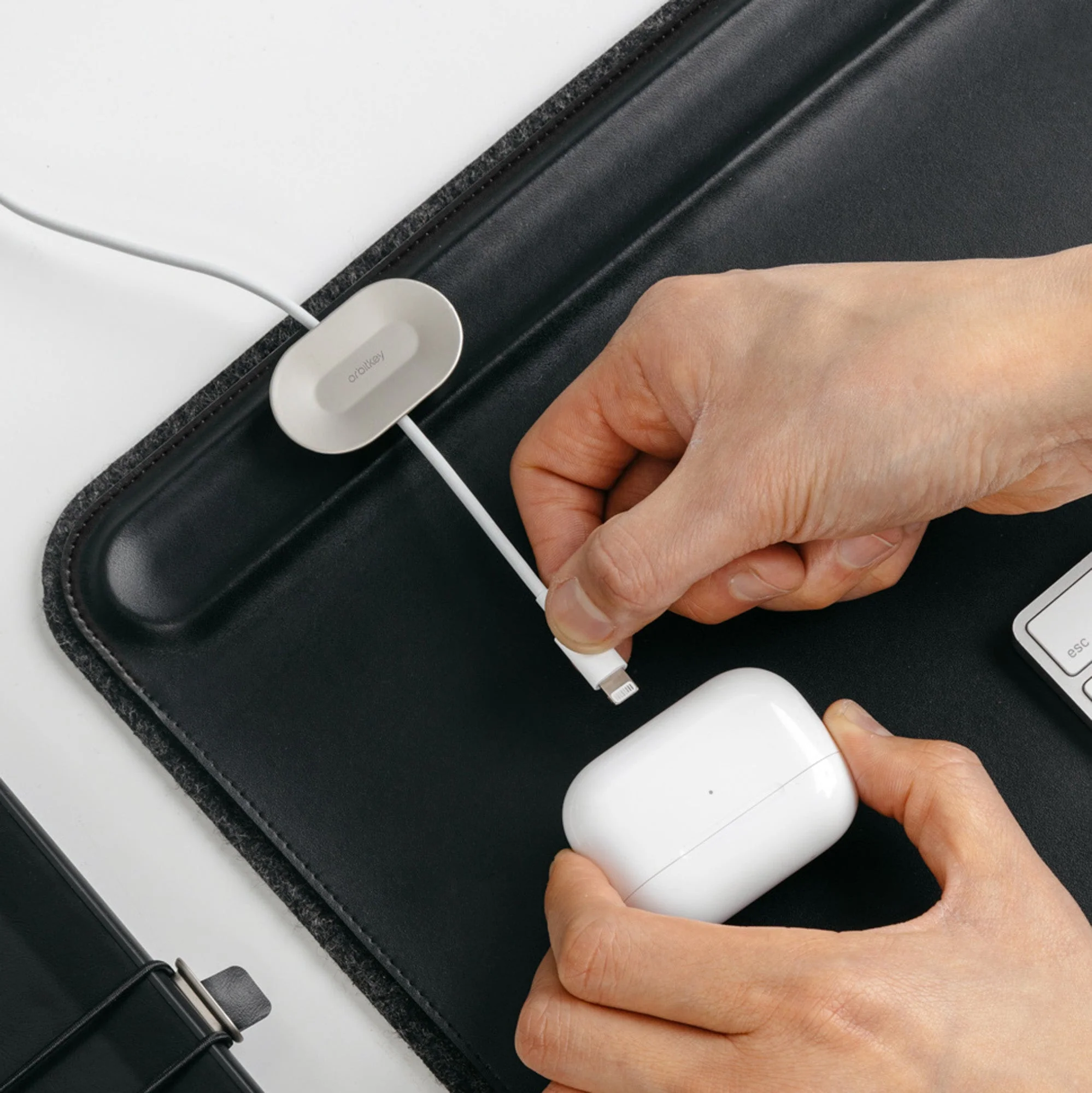 Magnetic Cable Holder - Image 9